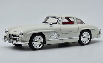 1954 Mercedes-Benz 300SL 1:24 Diecast Scale Model Car Collectible