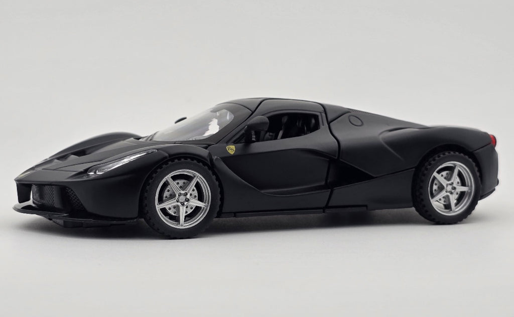 Ferrari LaFerrari 1:24 Diecast Model Car – Assorted Colors