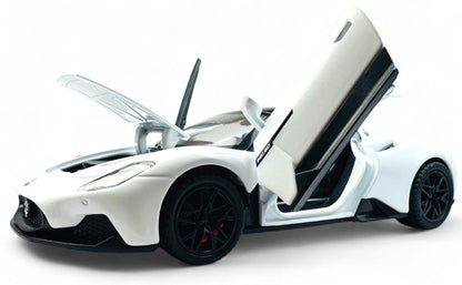 Maserati MC20 Coupe 1:24 diecast scale model car collectible