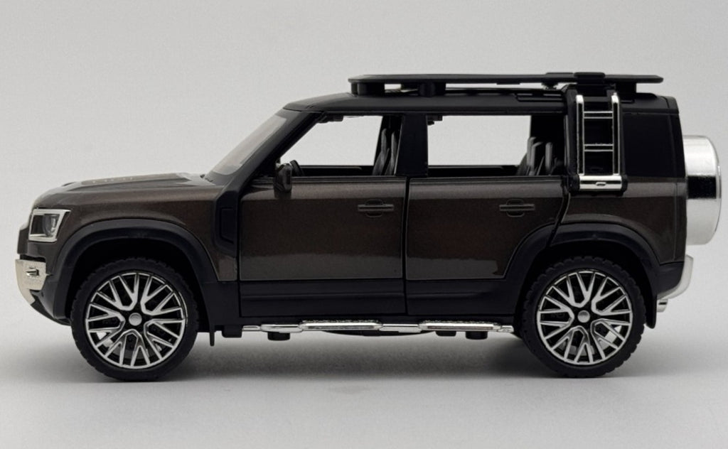 Land Rover Defender 110 1:24 Diecast Scale Model Car | Assorted Colors
