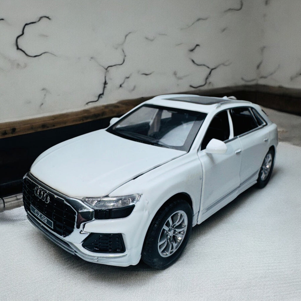 Audi Q8 1:24 diecast scale model car collectible