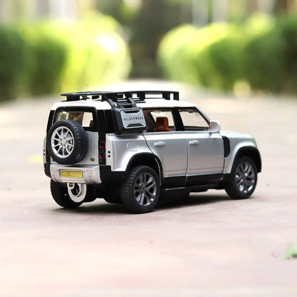 Remote Control Metal Diecast Defender Car with Smoke Effect | Openable Doors & Light | 1:22 Scale
