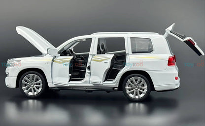 Toyota Land Cruiser LC200 1:24 diecast Scale Model | Assorted Colors
