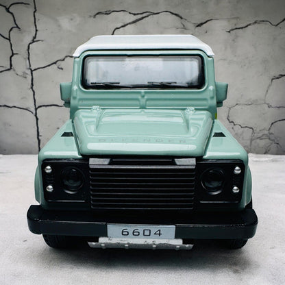 Classic Land Rover Defender 110 1:24 diecast scale model car collectible | Assorted Colors